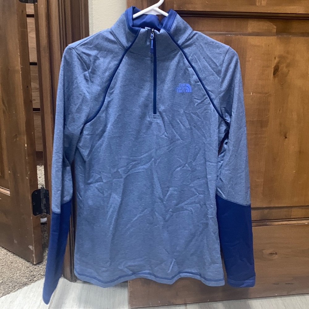 North Face light sweatshirt with fleece inside
